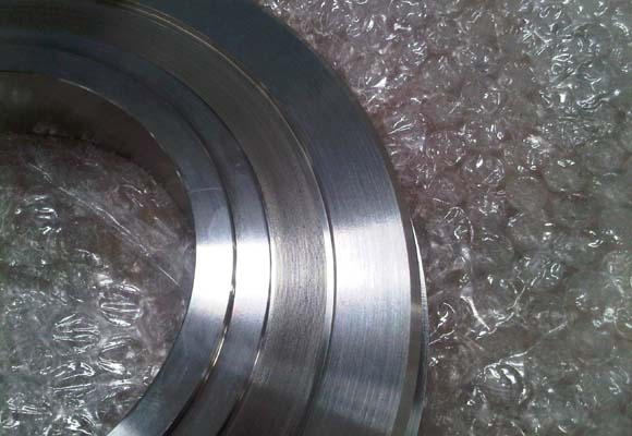 TOP ENTRY FLANGE WITH ECCENTRIC MACHINING