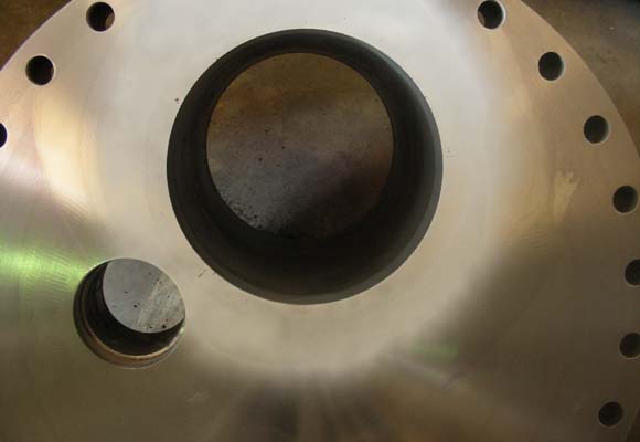 TOP ENTRY FLANGE WITH ECCENTRIC MACHINING